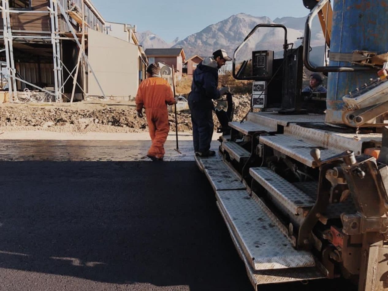 Tolhuin: circulación reducida en Av. Los Ñires por obra