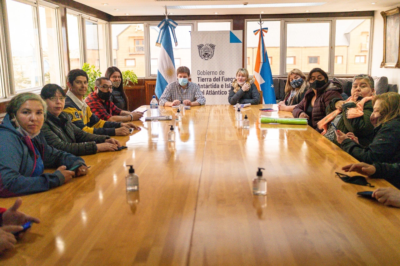 Melella se reunió con integrantes de la asociación “Vecinos Autoconvocados IPV”