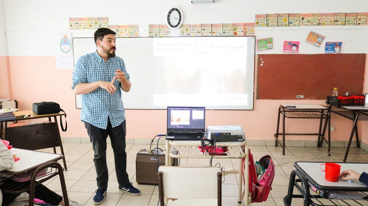 Realizan jornada de actividades de ciencia y tecnología en escuelas