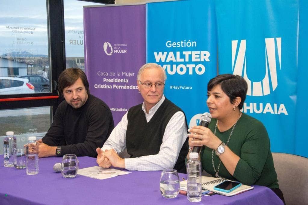 Se realizó una charla el Dr. Daniel Gollán, y el Dr. Nicolás Kreplak