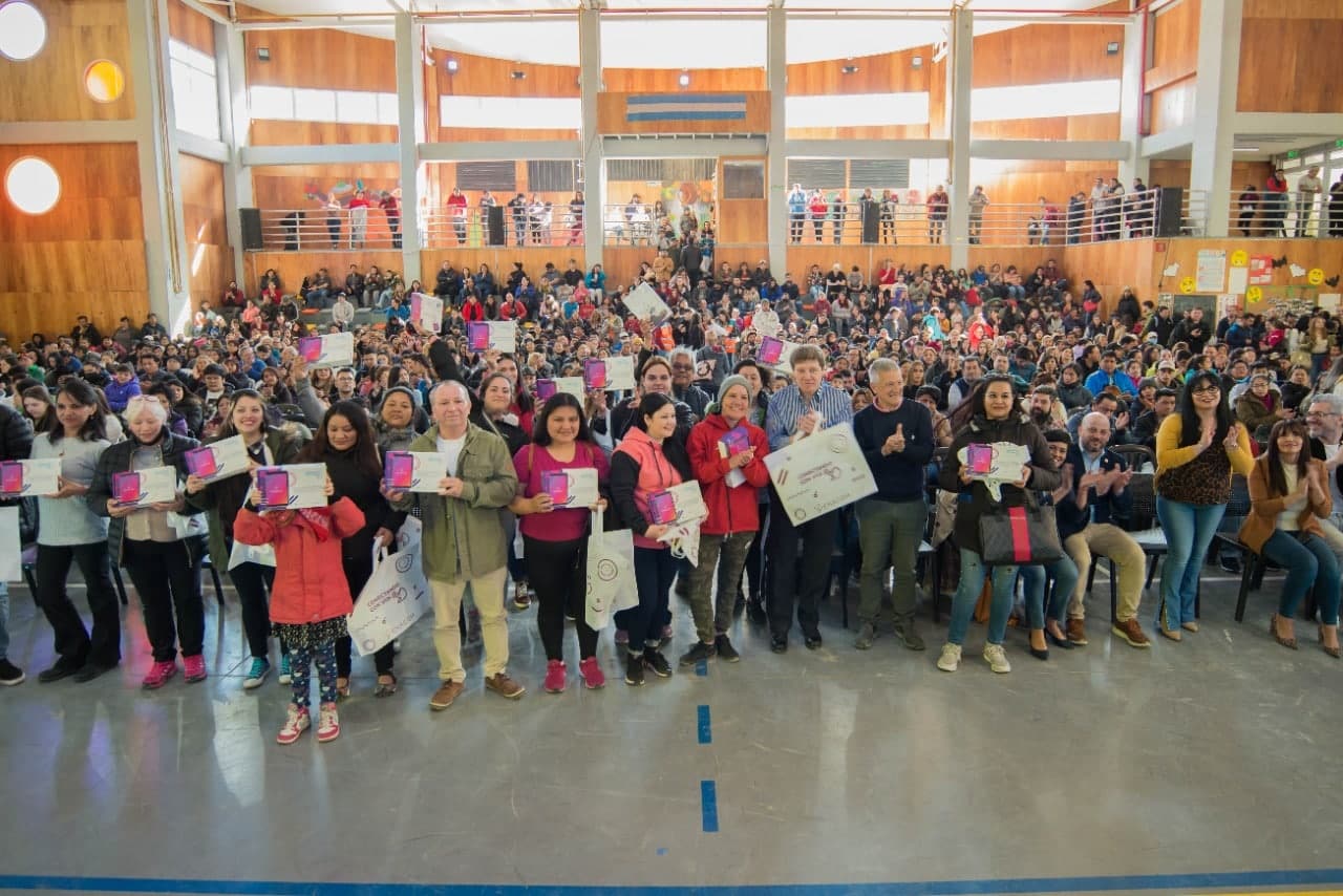 Se entregaron 2000 tablets en la provincia