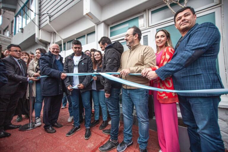 Se inauguró la sede de Scholas Ocurrentes en el Fin del Mundo