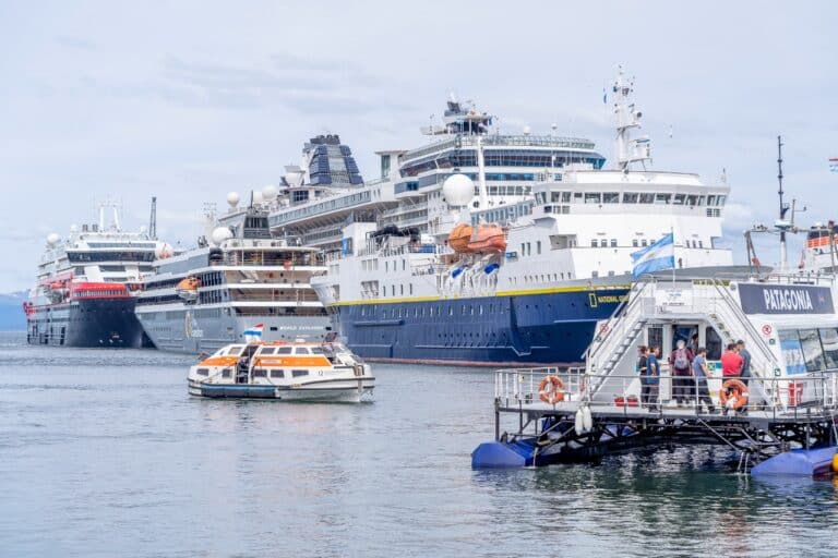 Más de 92700 personas al puerto de Ushuaia