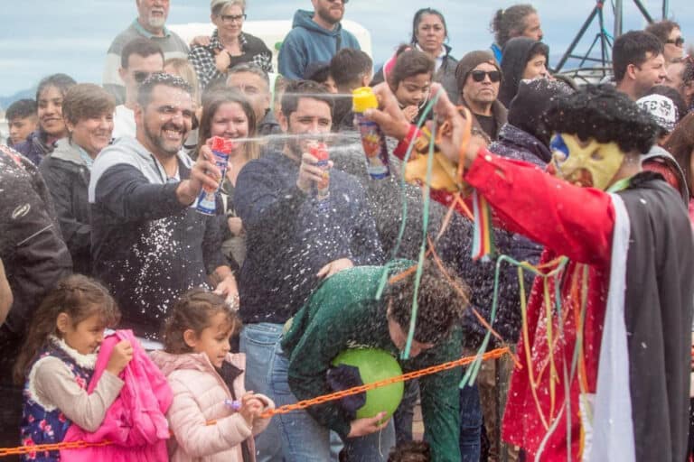 Miles de vecinos y vecinas disfrutaron de los carnavales