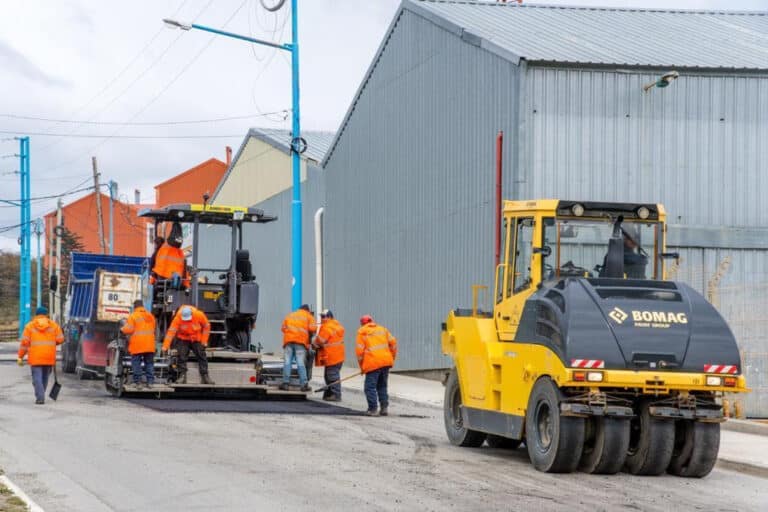 Se repavimentaron la calle Teodoro Mendoza y un tramo de Pionero Fueguino