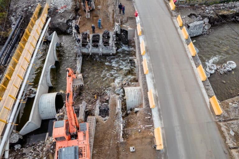 Comenzó la demolición del viejo puente sobre el Arroyo Grande