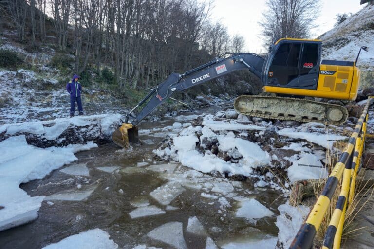 Por las bajas temperaturas, restringen el uso del agua