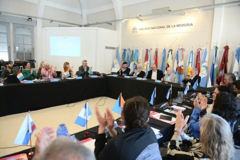 Madres de Plaza de Mayo: Chapperón participó del reconocimiento a periodistas neerlandeses