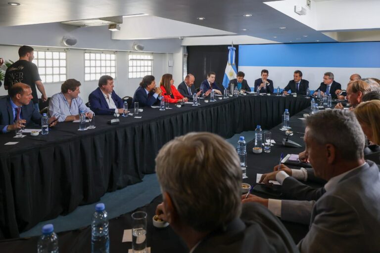 Melella participó de la reunión con Massa para afianzar el federalismo y la unidad