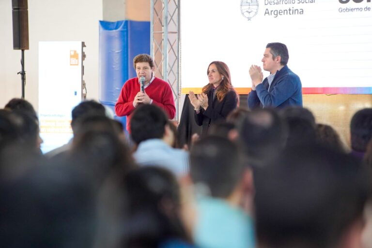 Melella y la Ministra Tolosa Paz compartieron una intensa jornada de actividades