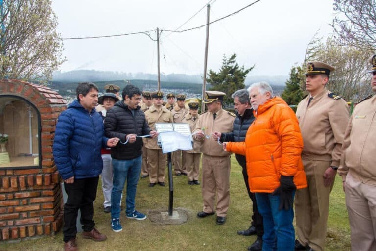 Se realizo la puesta en valor de la Plazoleta de Prefectura