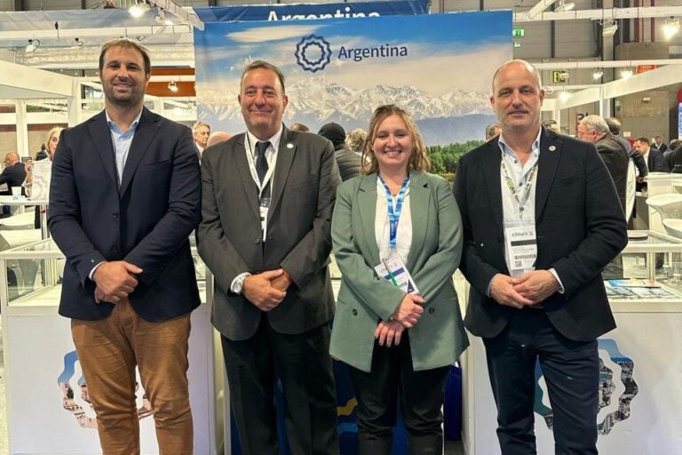 Tierra del Fuego se promociona en la Feria Internacional de Turismo FUTUR 2024