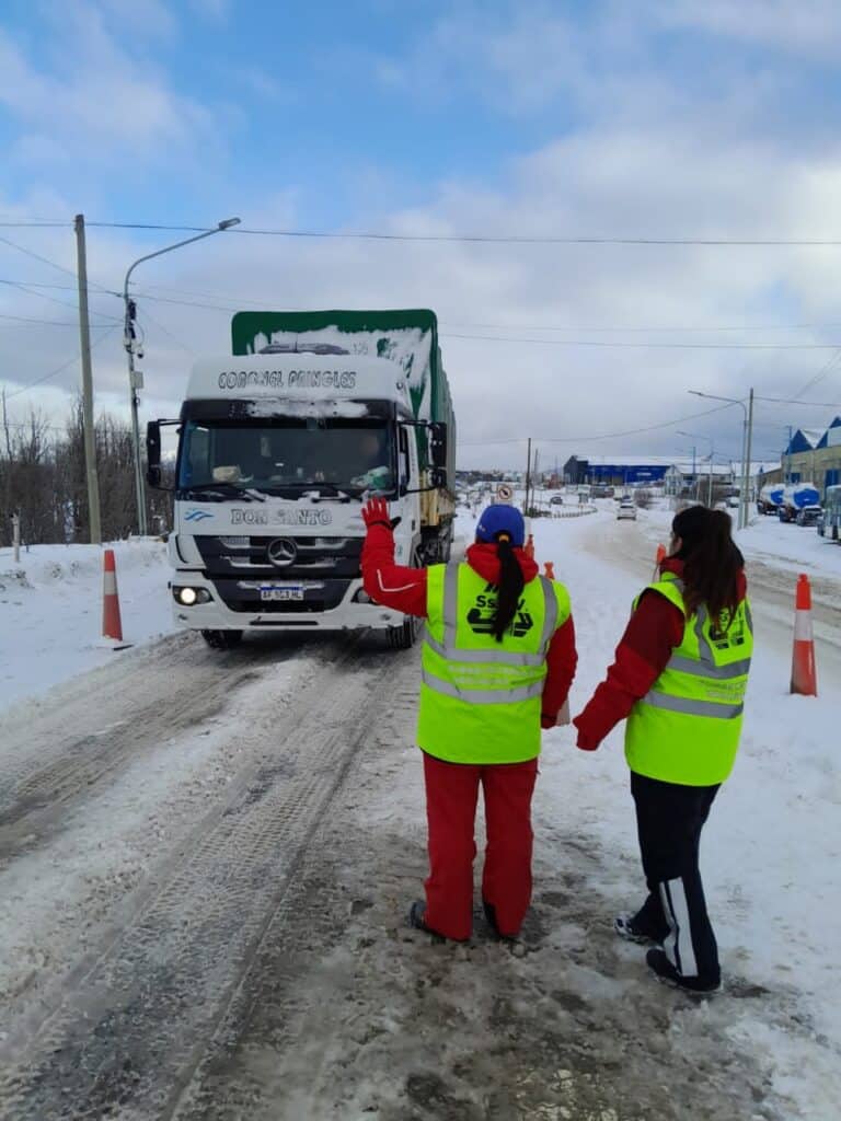 Comenzó a regularizarse la circulación de vehículos en la Ruta Nacional N 3