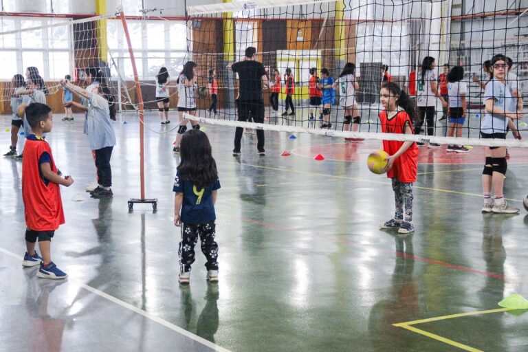 Más de 80 niños participaron del 4⁰ encuentro de mini volumen Ushuaia