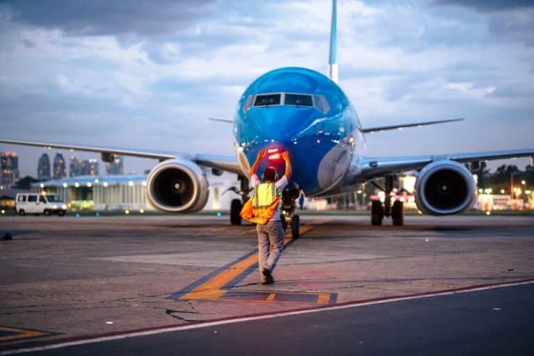 Aeronáuticos anunciaron medidas de fuerza para este viernes