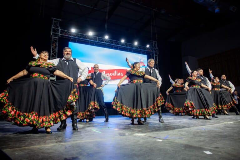 Vecinos de Ushuaia disfrutaron de la 22° Edición de la “Fiesta de las Colectividades”